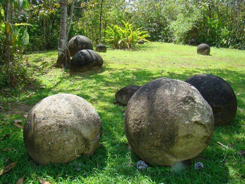 Загадочные каменные шары из джунглей Коста-Рики