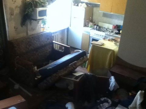 В Донецке террористы избили независимого журналиста и разгромили его квартиру: опубликованы фото