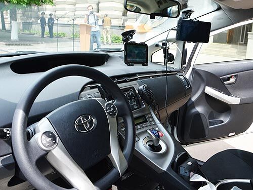 Чем оснастят Toyota Prius патрульно-постовой службы. Фото