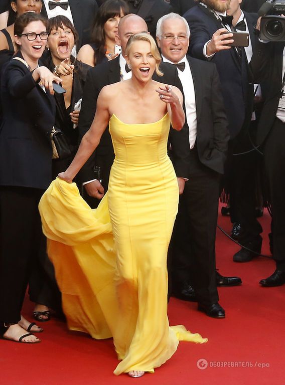 Невероятная красотка! 39-летняя Шарлиз Терон в желтом платье покорила Канны