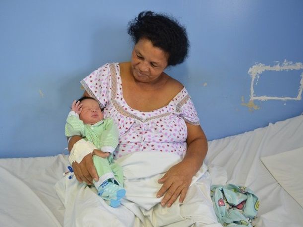 Беби-бум. В Бразилии женщина родила своего 21-го ребенка в 51 год: опубликованы фото