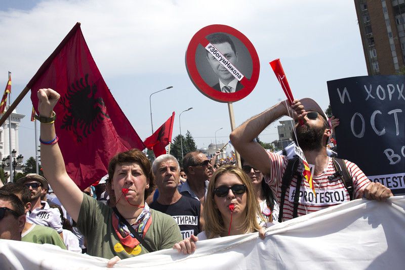 Майдан в Македонии: десятки тысяч человек требуют отставки правительства