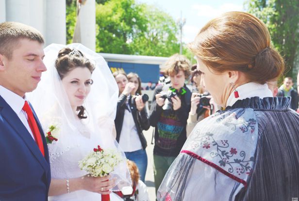 Марина Порошенко удивила пару молодоженов своим неожиданным поступком