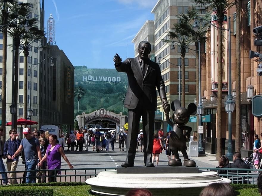 Побег в мир развлечений: самые посещаемые тематические парки