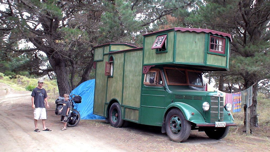 Крыша поехала: 15 способов превратить авто в дом на колесах