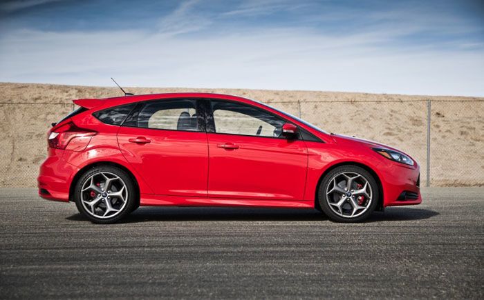 Кризис мечте не помеха: 15 самых быстрых и недорогих авто