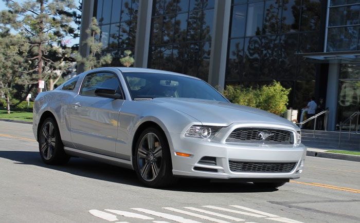 Кризис мечте не помеха: 15 самых быстрых и недорогих авто