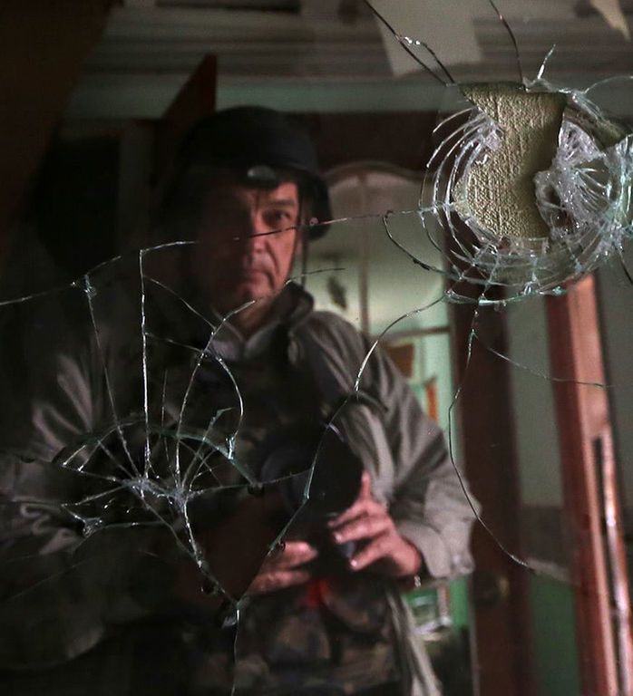 Километр под дулом снайпера: российский журналист показал всю правду о войне на Донбассе
