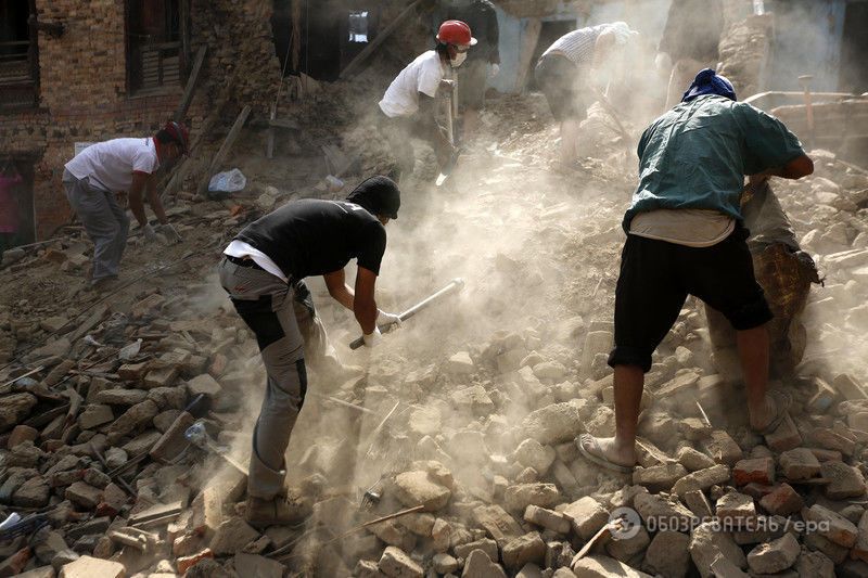 Непал: землетрясение похоронило в руинах 7 тыс. человек. Фоторепортаж