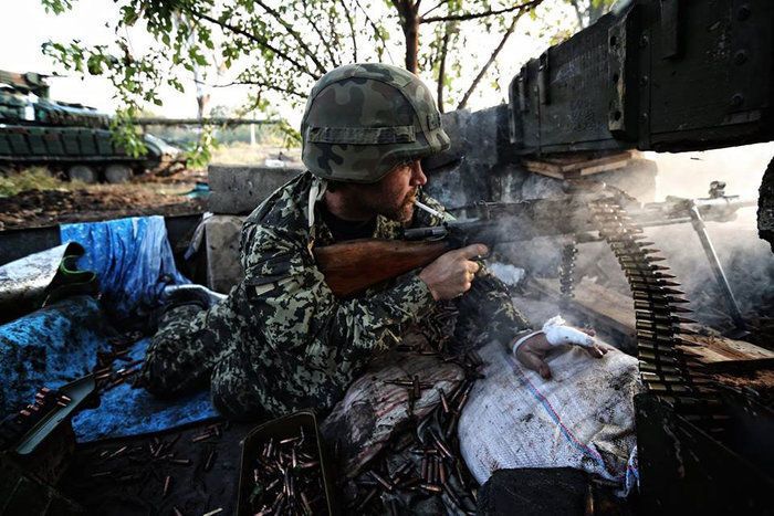 Километр под дулом снайпера: российский журналист показал всю правду о войне на Донбассе