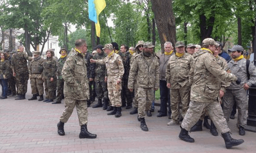 Одесса помнит: горожане вышли сразу на два митинга в память о жертвах 2 мая