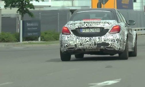 Шпионы рассекретили новый Mercedes: эффектные фото и видео