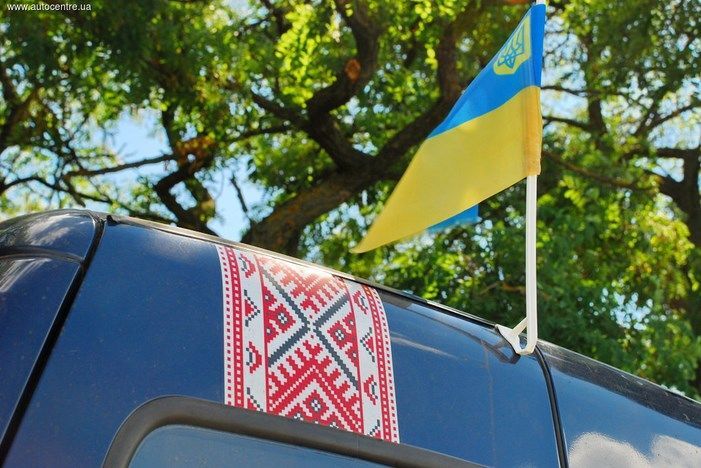 Автовышиванки покоряют Украину: яркие фото патриотов