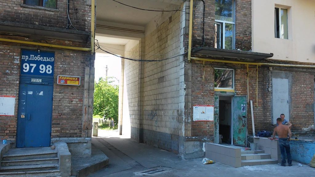 У Києві з'явилася своя "Пізанська вежа". Фотофакт