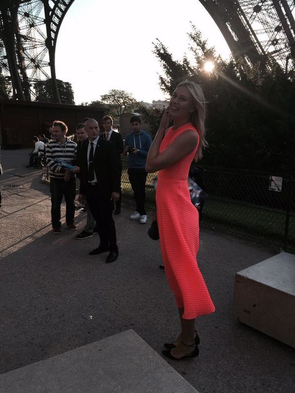 Россиянка Шарапова затмила всех на вечеринке в Париже: фото красавицы