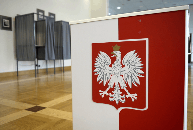 Выборы президента в Польше. Ожидание экзит-полов затягивается: фоторепортаж