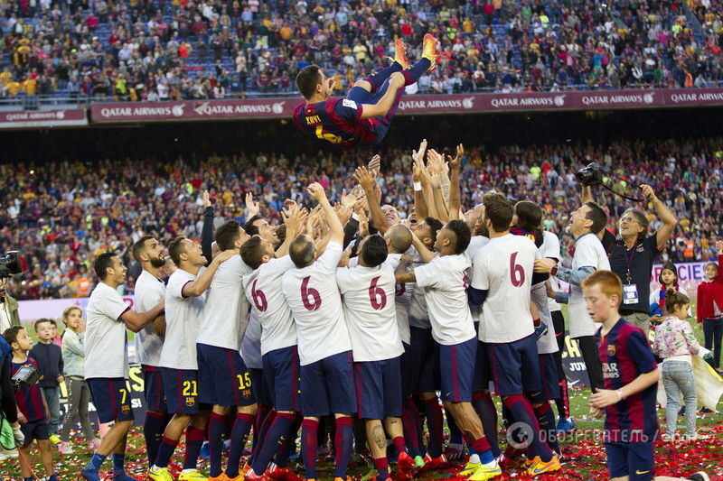 Легендарный капитан "Барселоны" разревелся, прощаясь с клубом: трогательные фото
