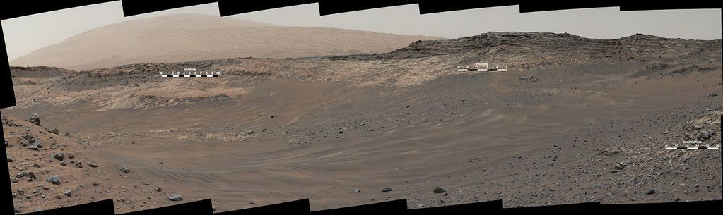 Curiosity сделал панорамный снимок Марса. Фотофакт