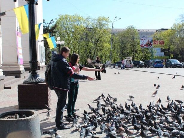 Як Маріуполь перетворився на "форпост України": фото з прифронтового міста