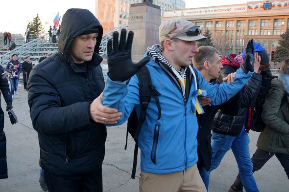 У Росії підлітка відправили в колонію за "українські" стрічки