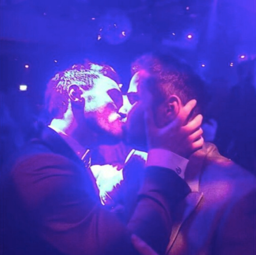 Скривджені РосЗМІ розкопали гей-фото переможця "Євробачення-2015"