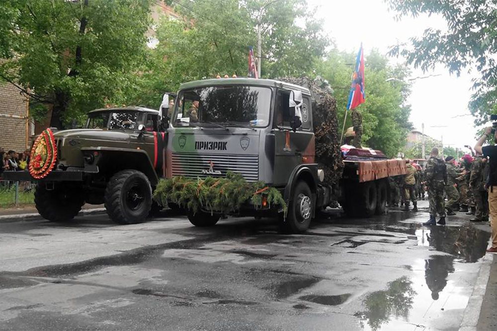 В Алчевске похоронили террориста Мозгового. Плотницкий не пришел