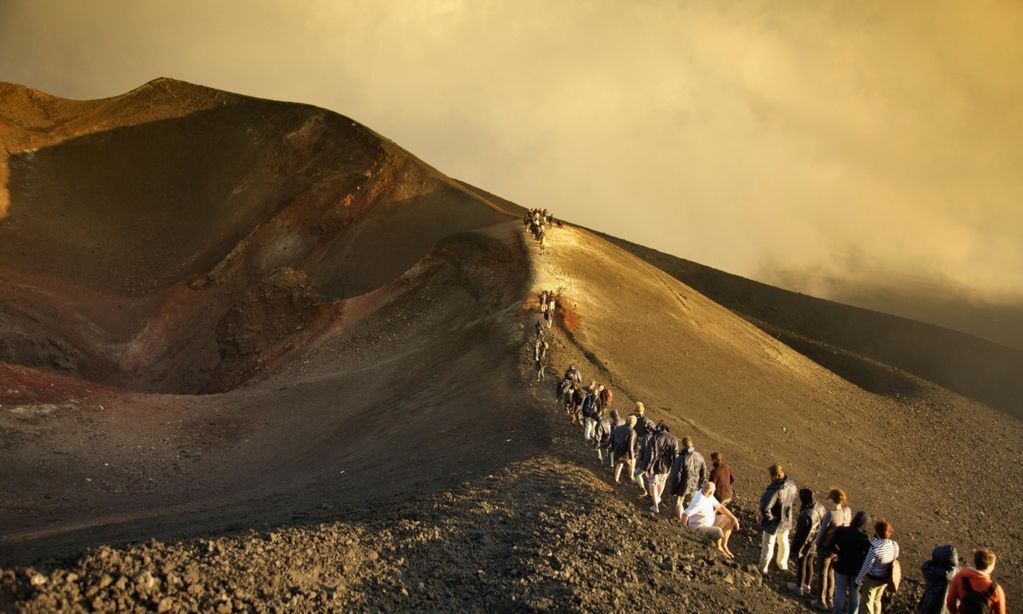 10 активных вулканов, до которых можно коснуться рукой