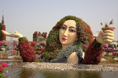 Квітковий рай серед пустелі: фото приголомшливого саду в Дубаї