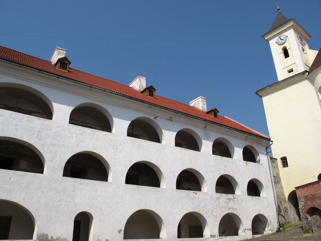 Таинственная Украина: загадочный замок Паланок в Мукачево