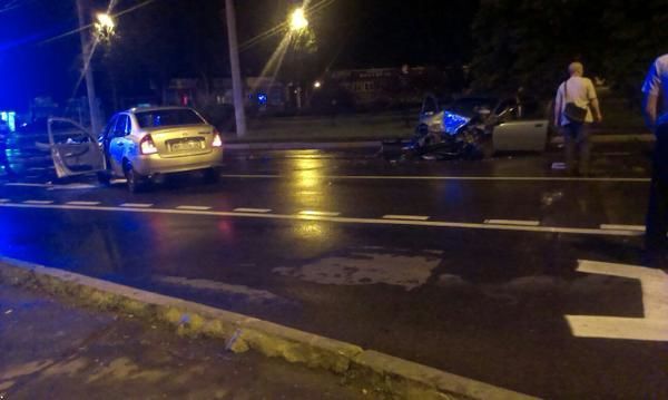 ДТП в Донецьку: п'яні терористи вбили водія таксі. Фотофакт