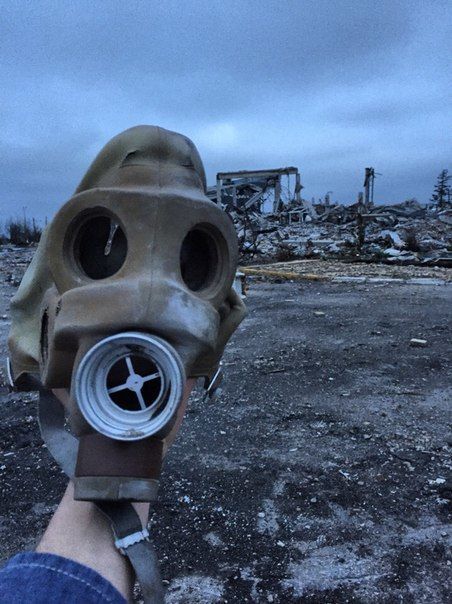 "Русский мир" пришел. В сеть попали фото руин луганского аэропорта
