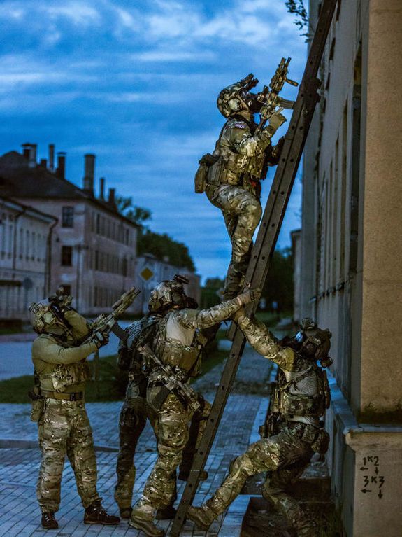 В Литве войска НАТО отрабатывали городские бои: фоторепортаж