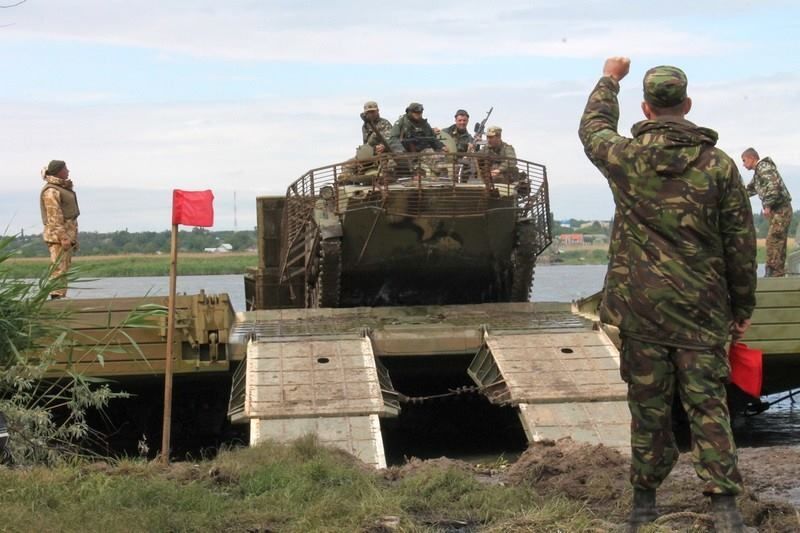 Украина провела масштабные учения десантных войск: фотофакт