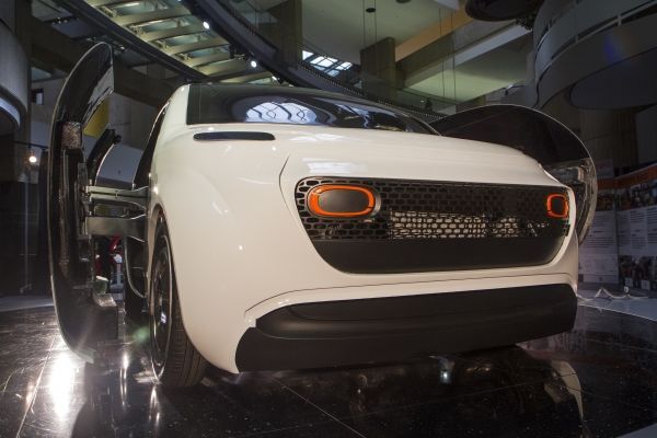 Это нечто. В США представили автомобиль в форме яйца: фото новинки