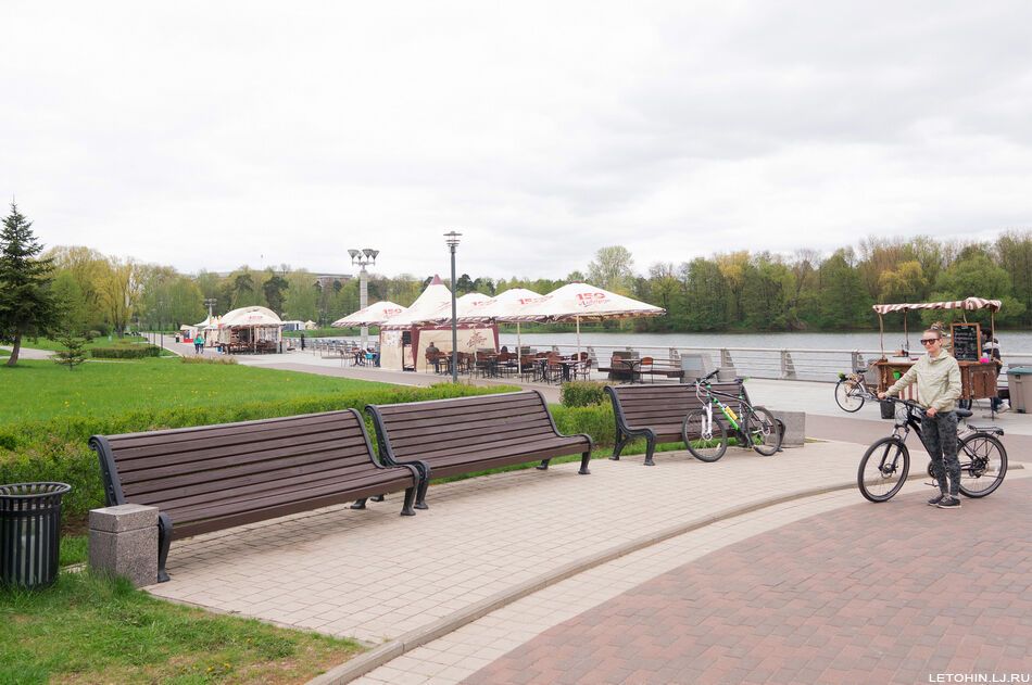 Потрясающий парк Рике в Тбилиси