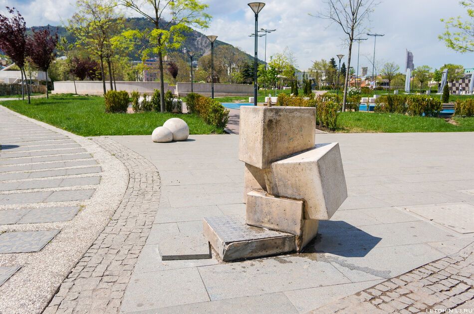 Потрясающий парк Рике в Тбилиси