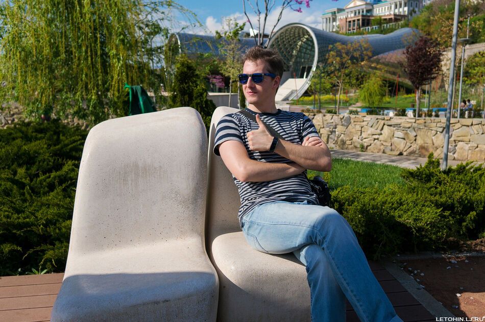 Потрясающий парк Рике в Тбилиси