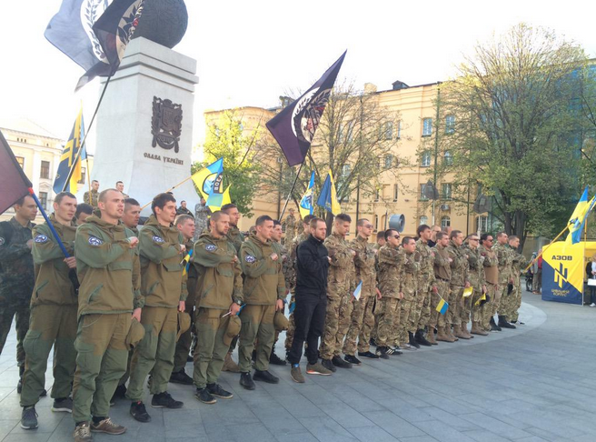 Год на войне: в Харькове отметили день рождения полка "Азов" – фотофакт