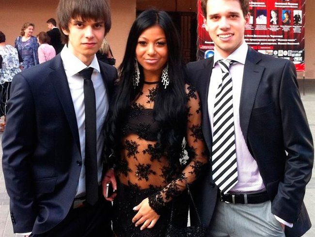 Прощай, школа: самые ужасные платья на выпускной