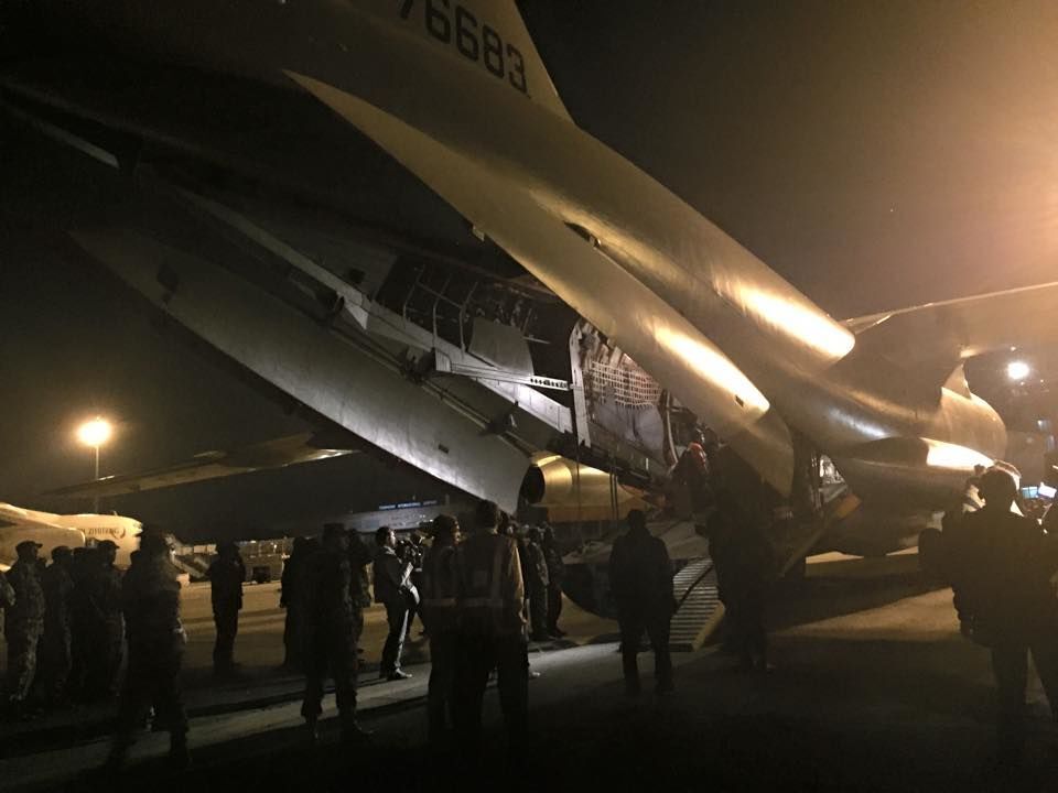 "Не прошло и полгода!": фото эвакуации украинцев в Непале