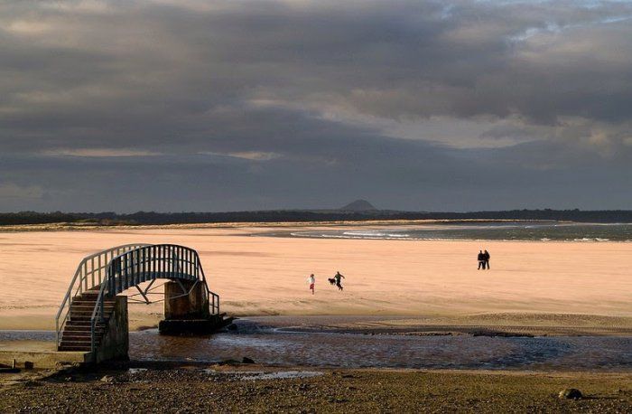 Загадочный мост посреди моря в Шотландии