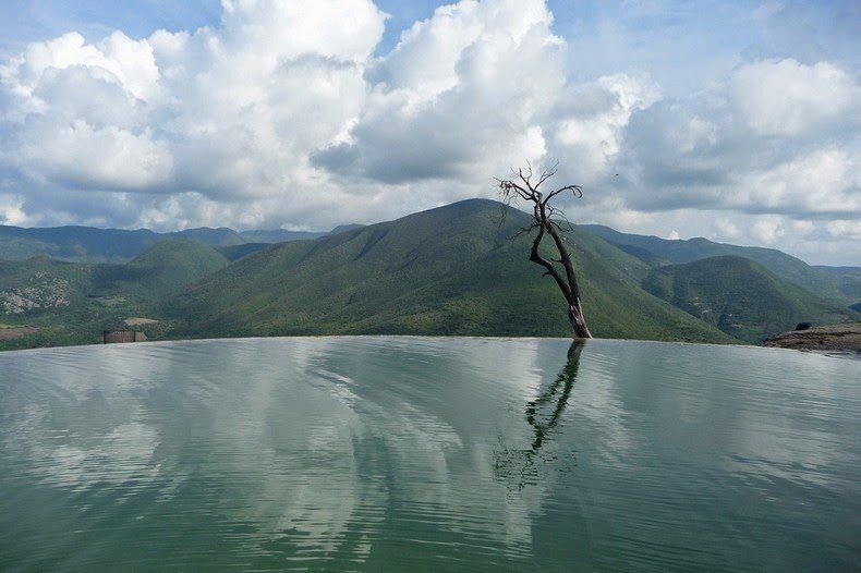 Уникальные каменные водопады Йерве эль Агуа