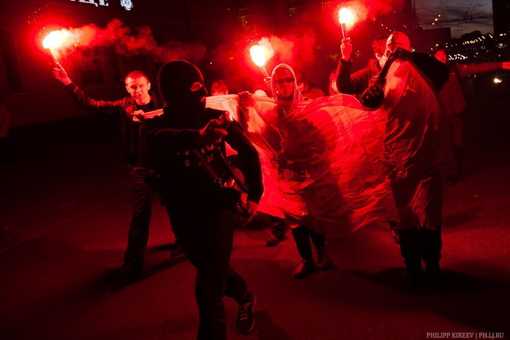 "Свободу політзекам": у Москві активісти "запалили" на Садовому. Фоторепортаж