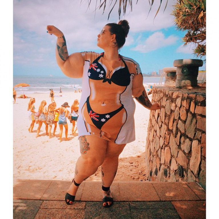 155-килограммовая модель Тесс Холлидей рассказала, как подготовить тело к сезону бикини