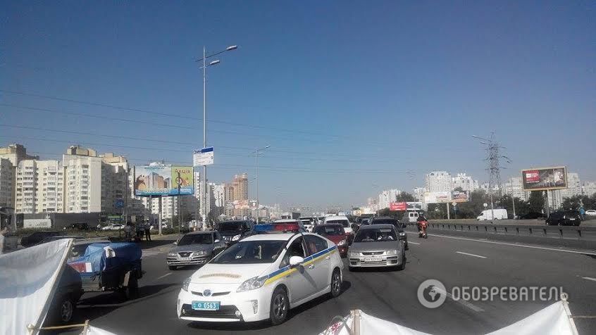 Протестувальники перекрили в'їзд до Києва: утворилася величезна пробка