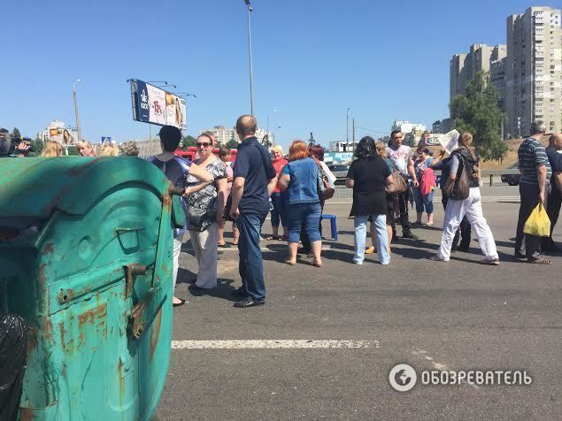 Протестующие перекрыли въезд в Киев: образовалась огромная пробка 