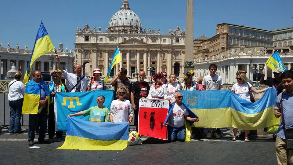 Украинцы не поленились организовать Путину в Риме "теплый прием"