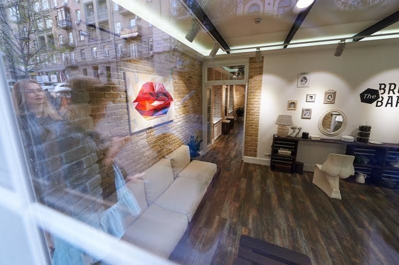 Ефросинина и другие киевские модницы развлеклись на открытии второго The Brow Bar