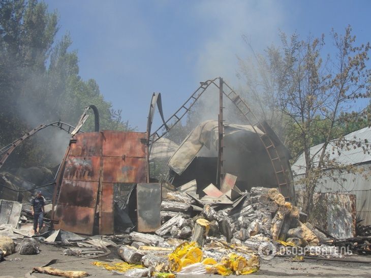 Пожежа на складі в Броварах: фото і відео з місця події