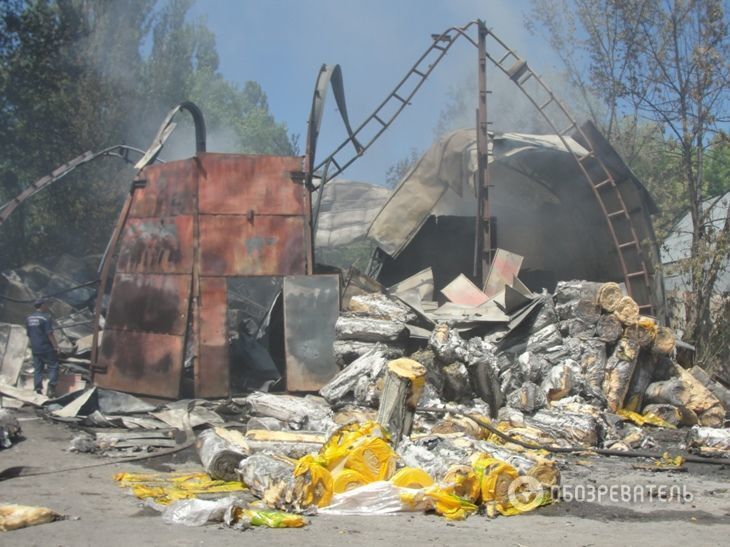 Пожежа на складі в Броварах: фото і відео з місця події